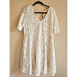 Julian Taylor Women's Ivory Floral Lace over Nude Liner Fit & Flare Dress Sz: 14